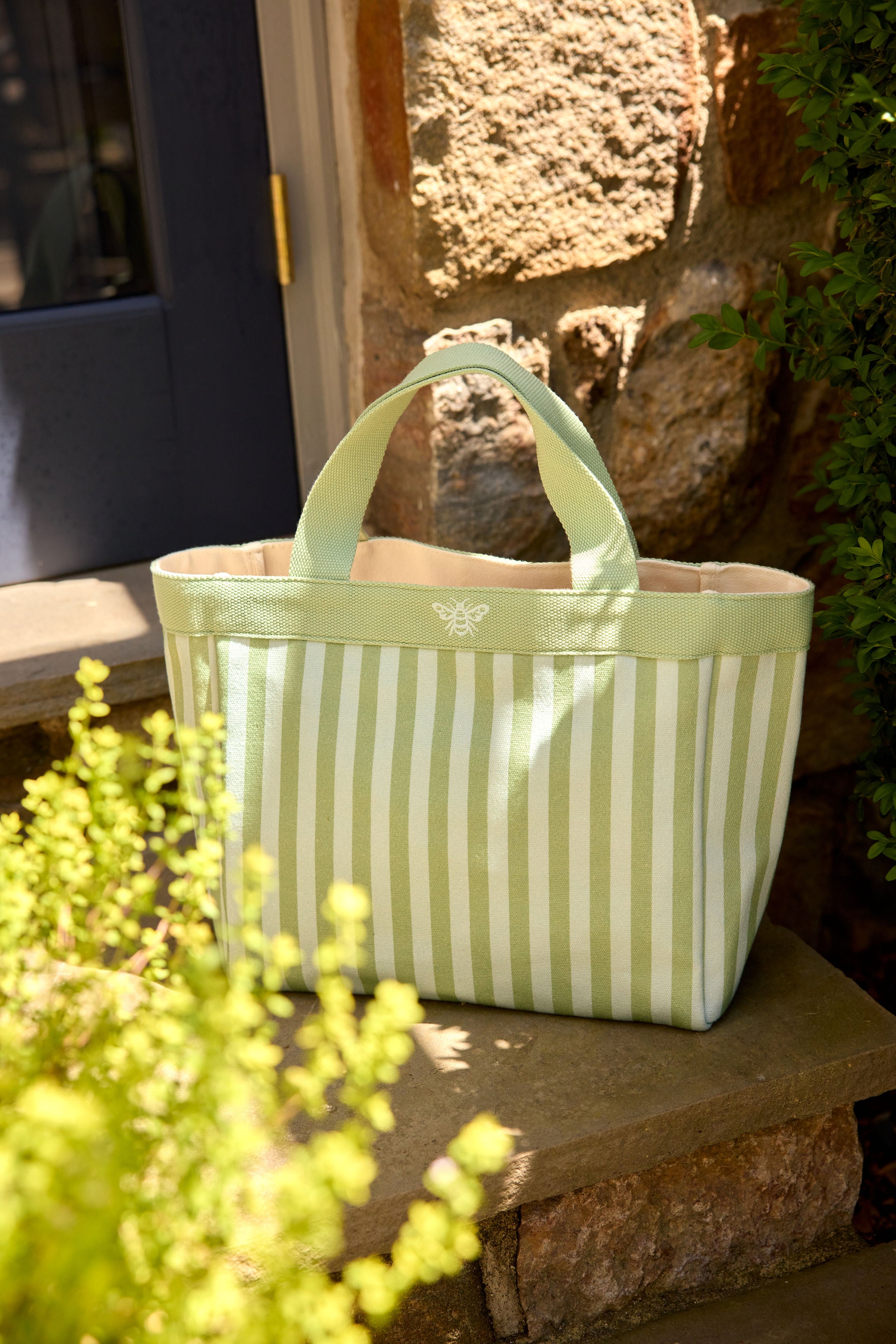 The Tote Medium