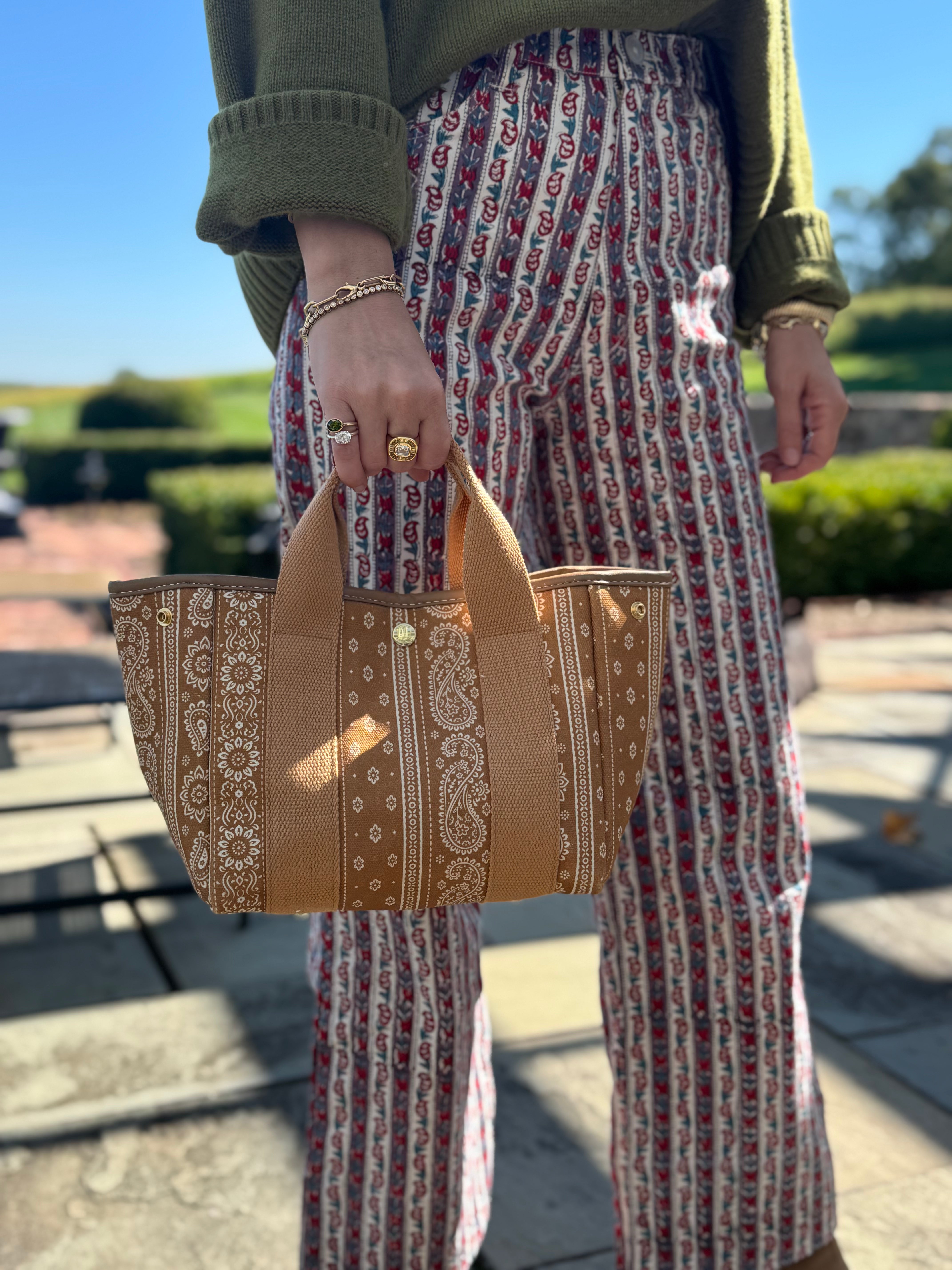 Bandana Hive Mini (Tan Strap)